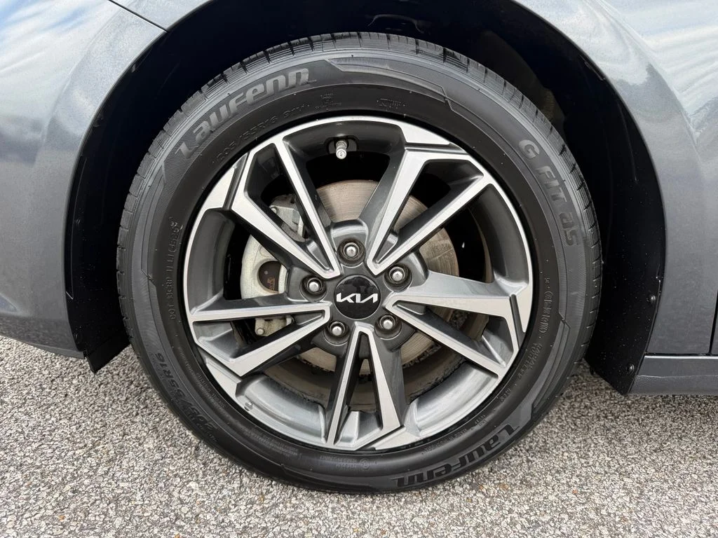 Used 2023 Gray Kia LXS image 24