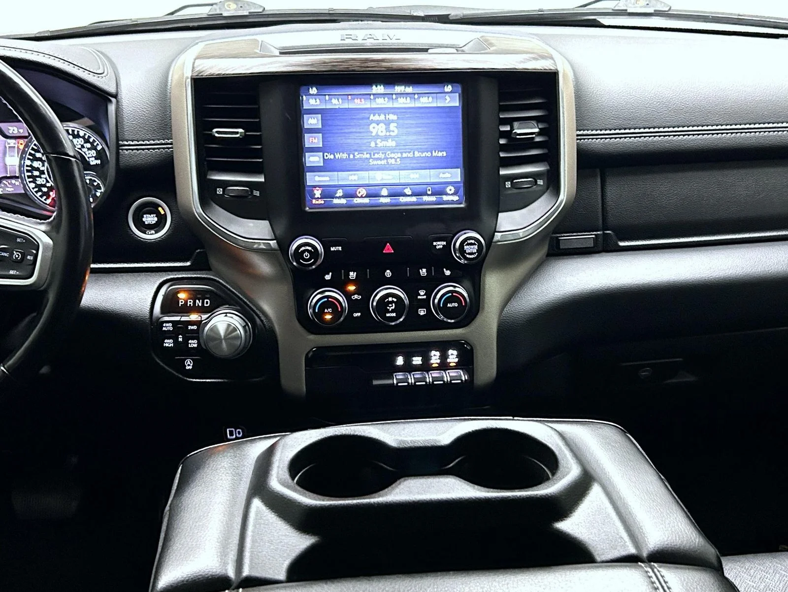Used 2020 Black Ram Laramie image 13