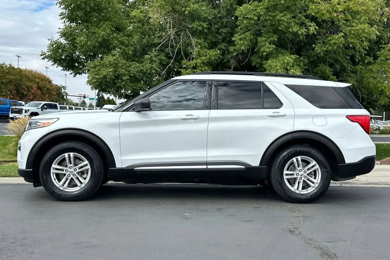 Used 2020 Oxford White Ford XLT image 5