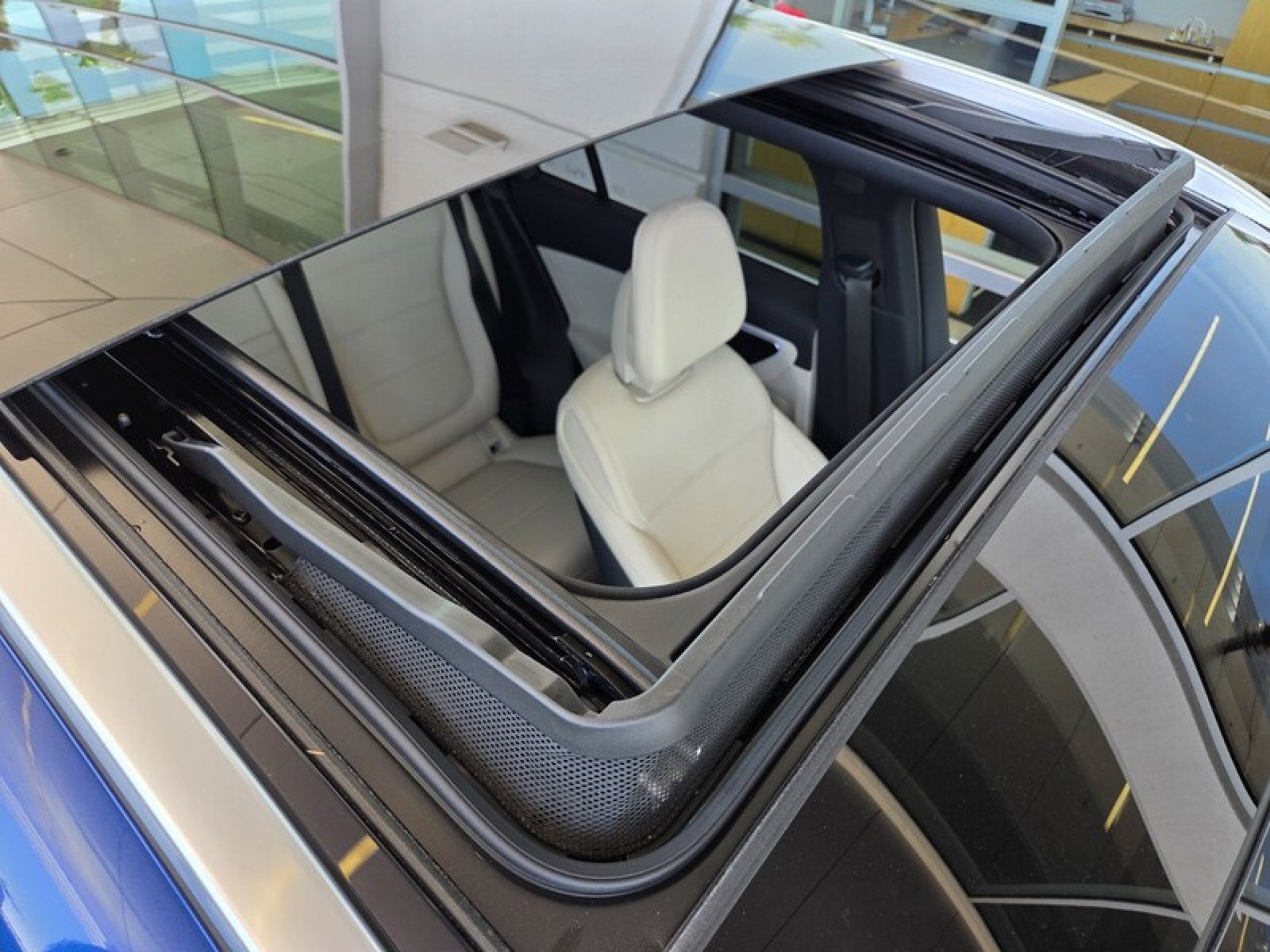 New 2026 Starling Blue Metallic Mercedes-Benz GLC 300 SUV image 19