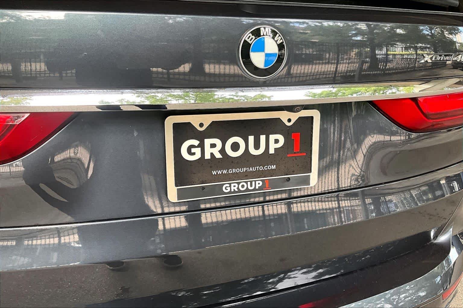 Used 2021 Arctic Grey Metallic BMW xDrive40i image 9