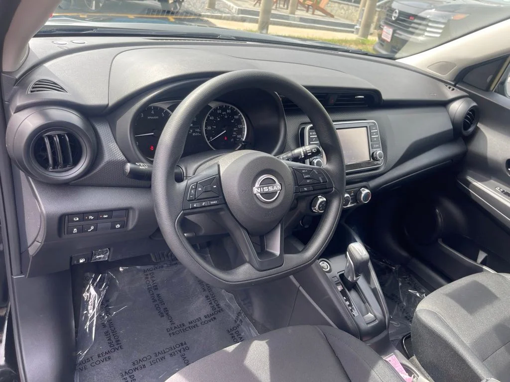 2025 Nissan KICKS PLAY Base - Photo 10
