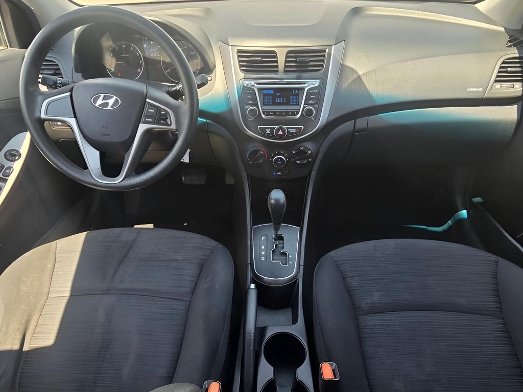 Used 2017 Pacific Blue Pearl Hyundai SE image 14