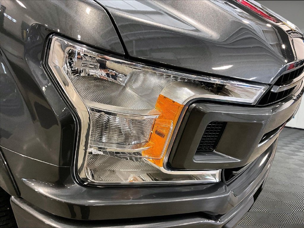 Used 2018 Gray Ford XLT image 34