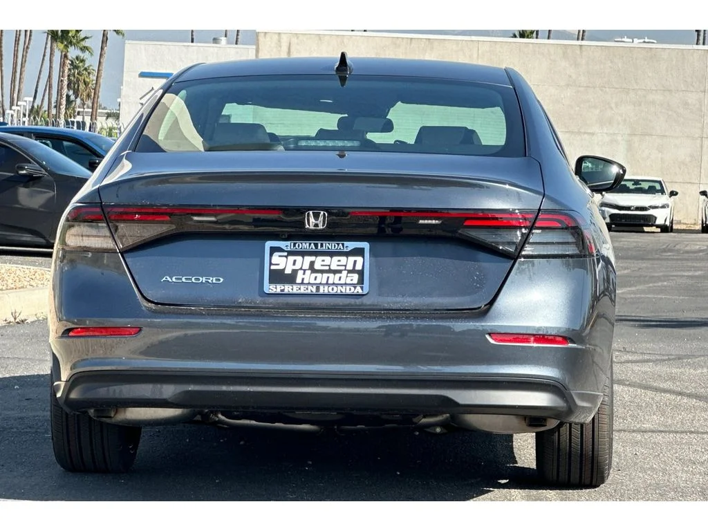New 2026 Meteorite Gray Metallic Honda SE image 5