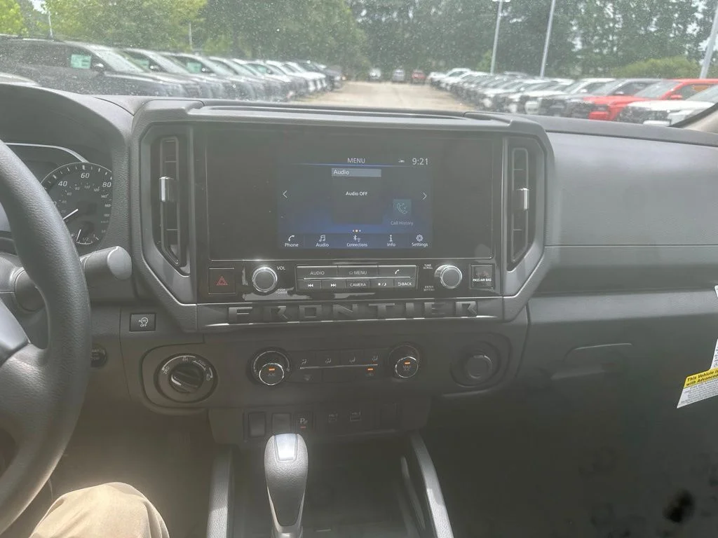 New 2026 Glacier White Nissan King Cab® S image 11