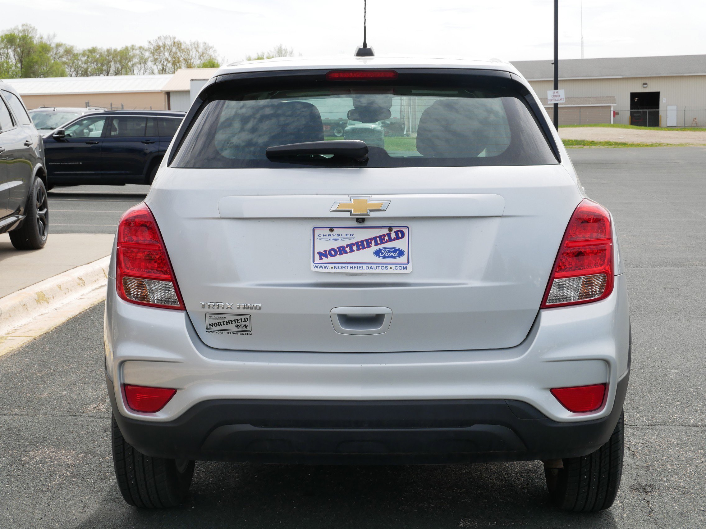 View vehicle photo 7