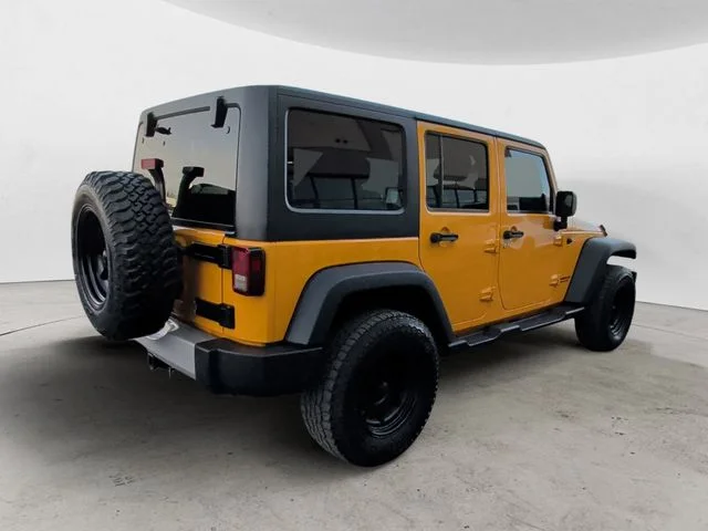 2012 Jeep Wrangler Unlimited Sahara - Photo 5