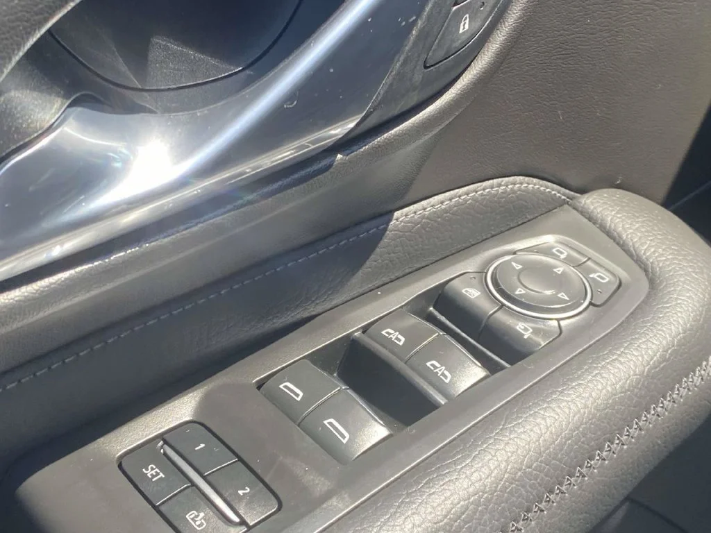 Used 2021 Gray GMC Denali image 21