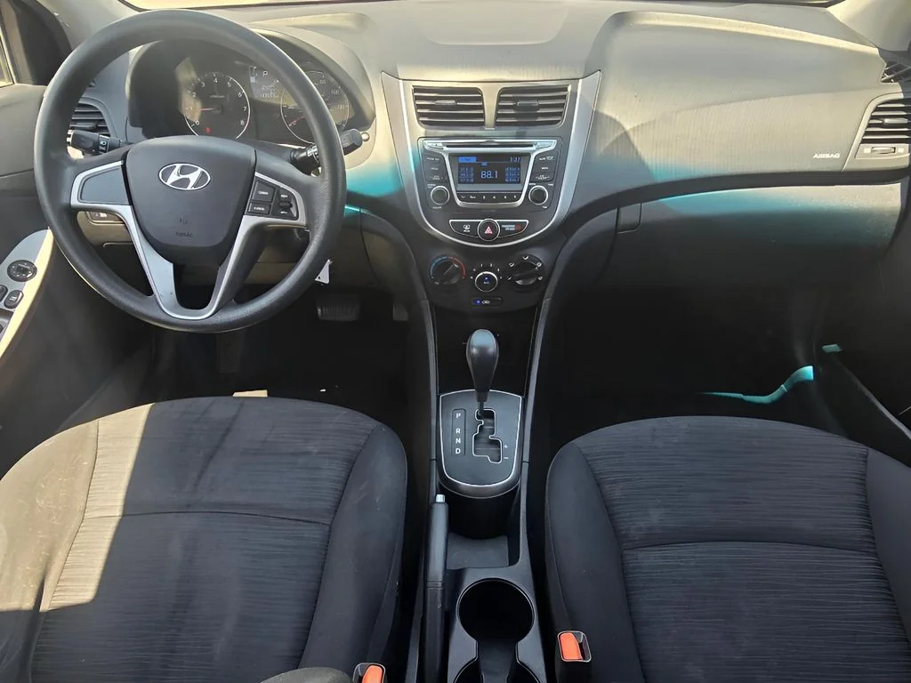 Used 2017 Pacific Blue Pearl Hyundai SE image 14