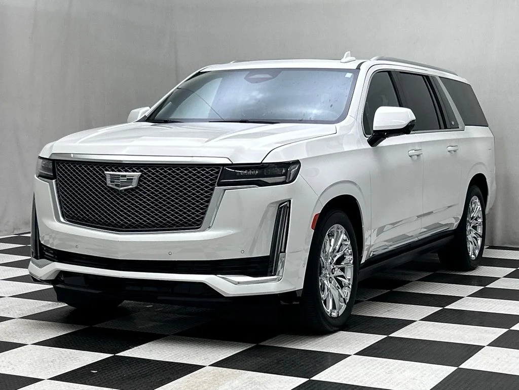 Used 2023 White Cadillac Premium Luxury Platinum image 4