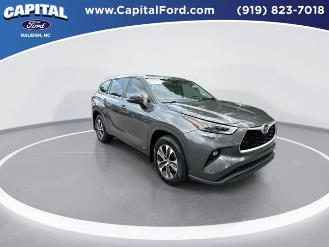 Used 2024 Gray Toyota XLE image 2