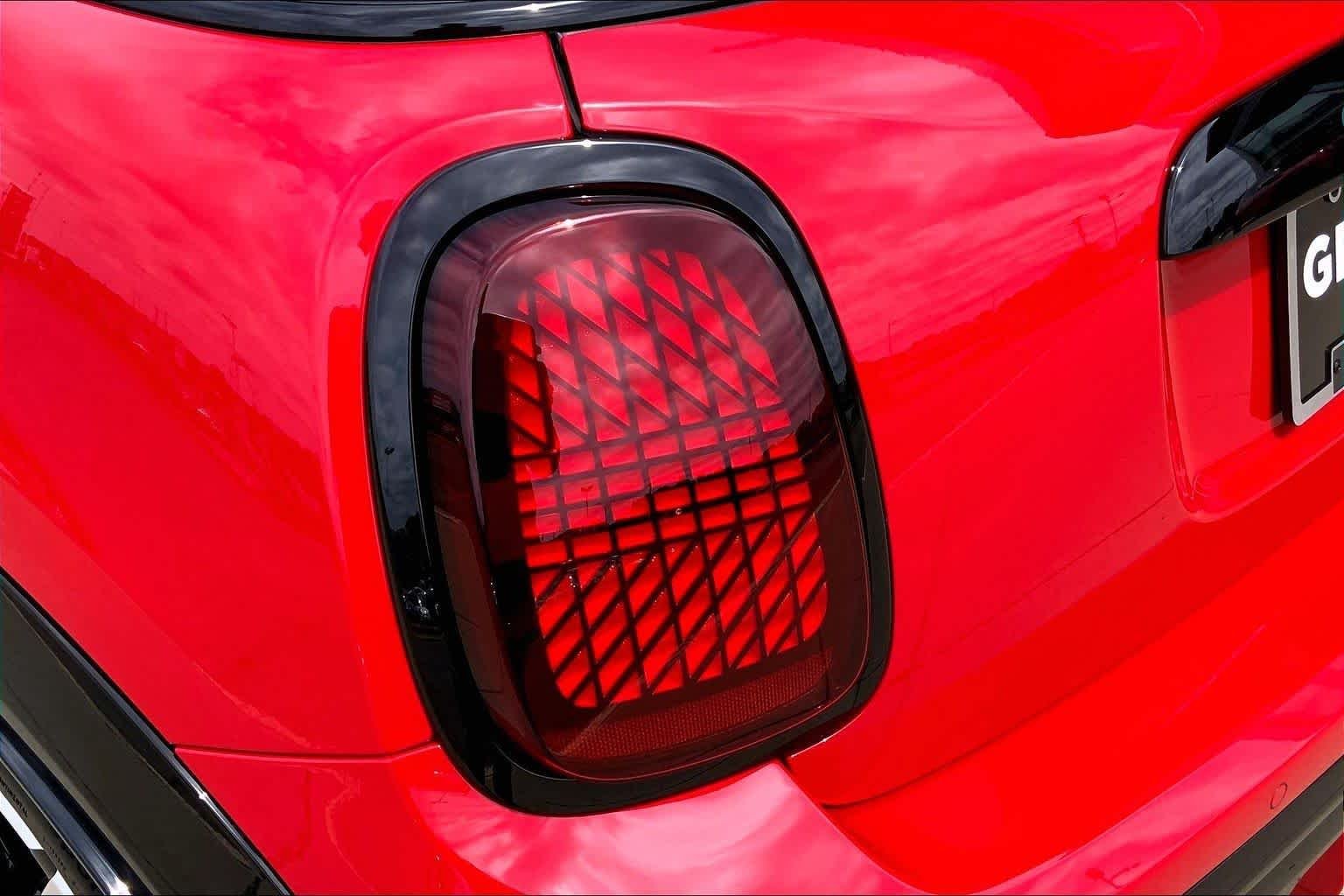 New 2026 Chili Red II MINI Iconic image 14