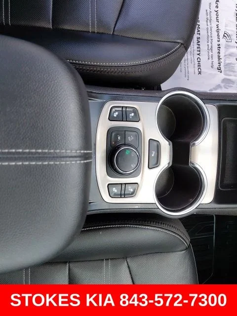 Used 2023 Silver GMC Denali image 12
