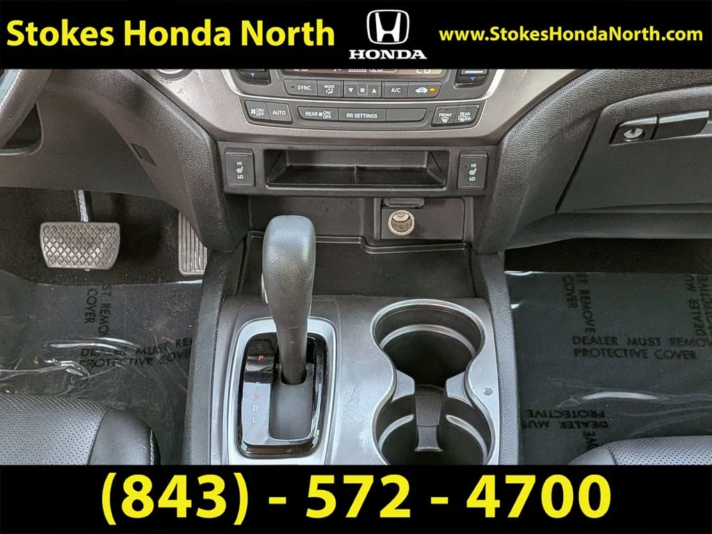 Used 2017  Honda RTL image 19