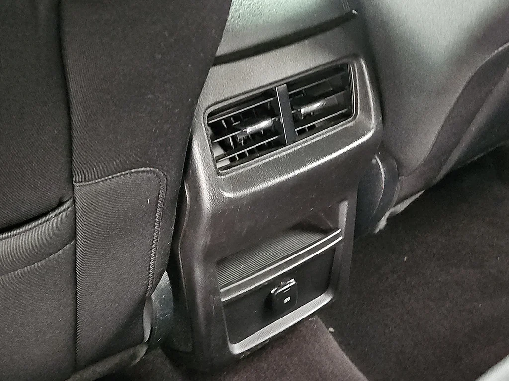 Used 2017 Magnetic Ford SEL image 12