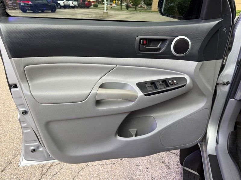 Used 2015 Silver Sky Metallic Toyota Base image 19