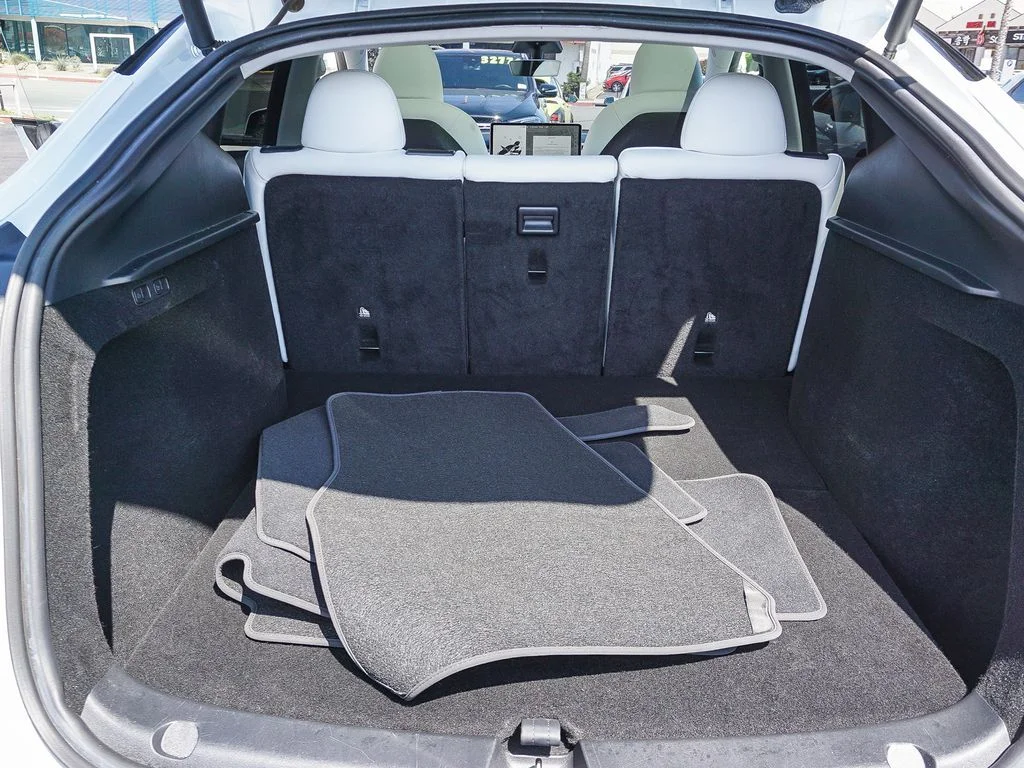 Used 2023 White Tesla Long Range image 27