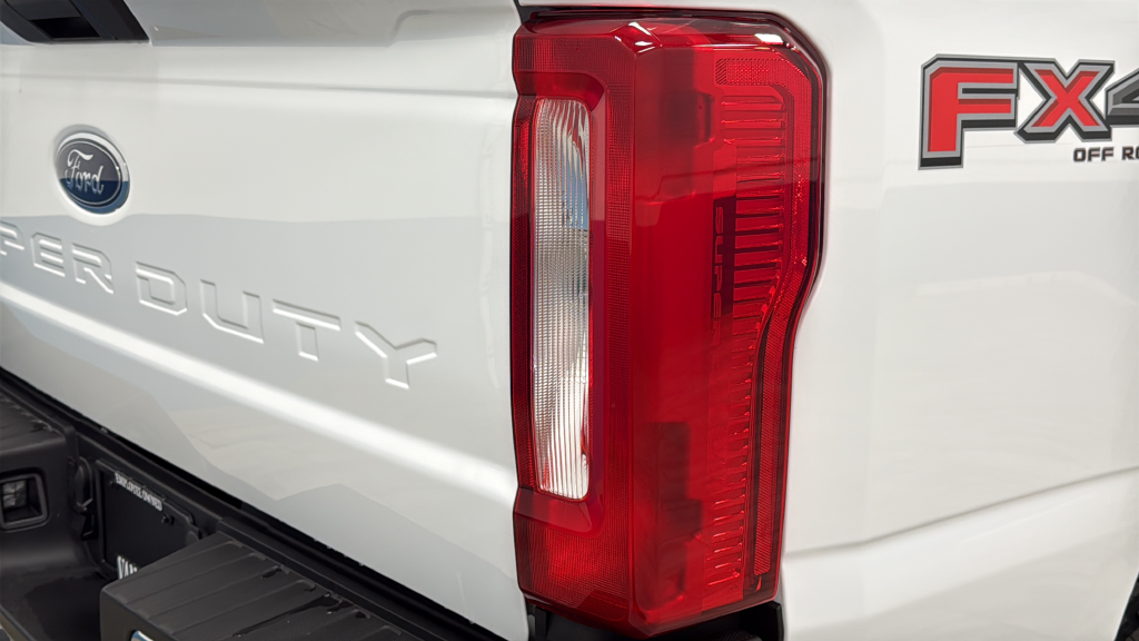 Used 2026 Oxford White Ford XLT image 35