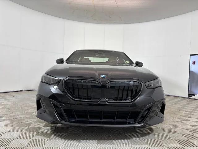 New 2027 Black Sapphire Metallic BMW 530i xDrive image 2