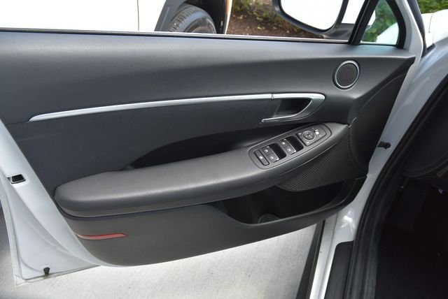 2025 Hyundai Sonata SE - Photo 21