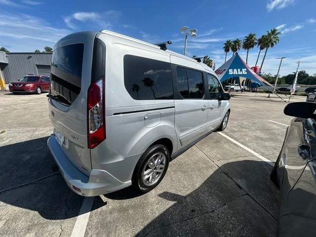 Used 2021 Silver Ford XLT image 4