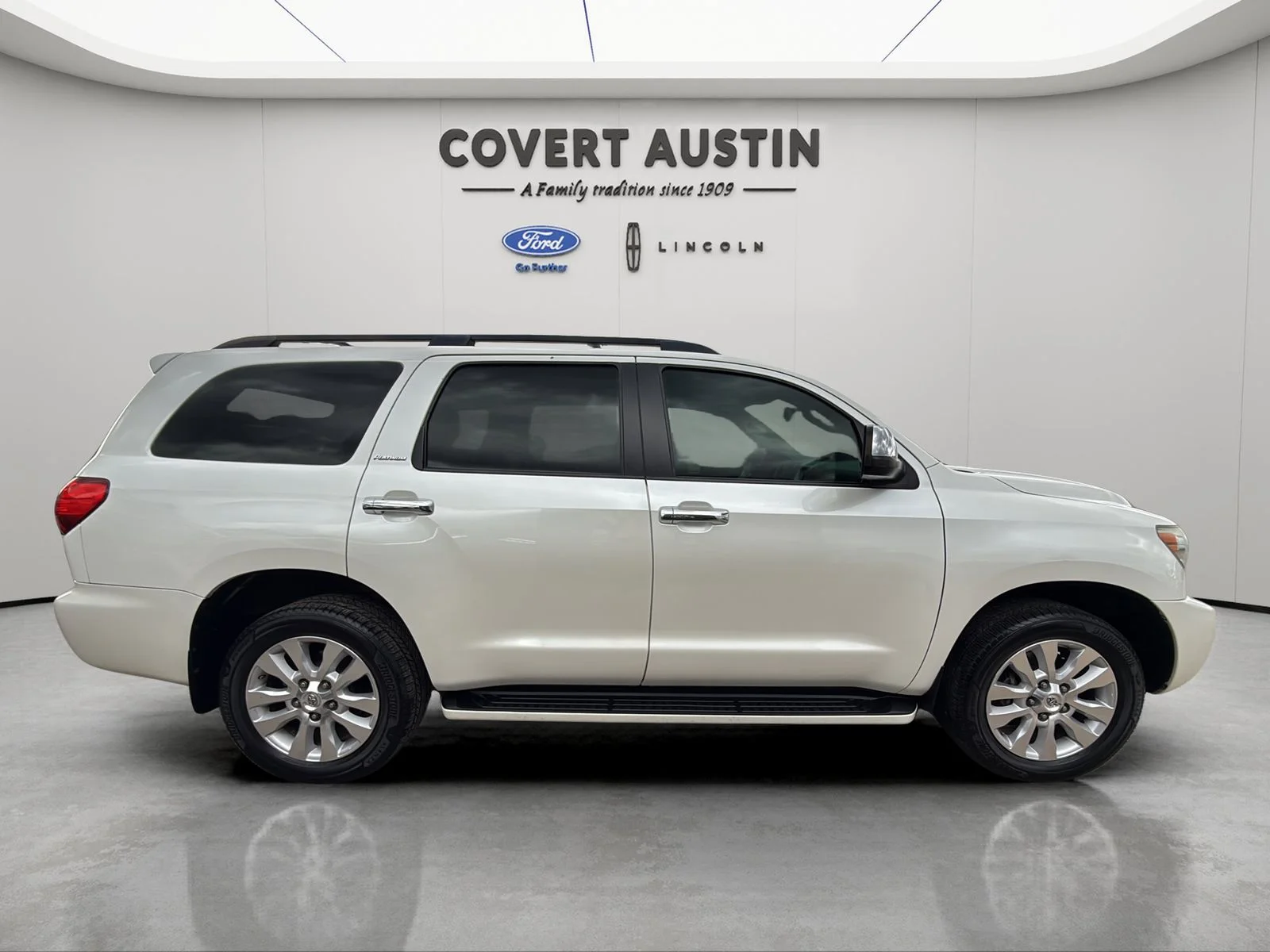Used 2014 White Toyota Platinum image 6