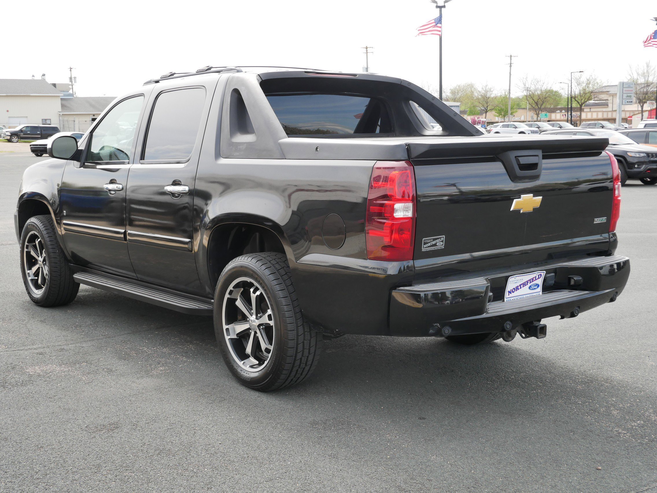 View vehicle photo 6