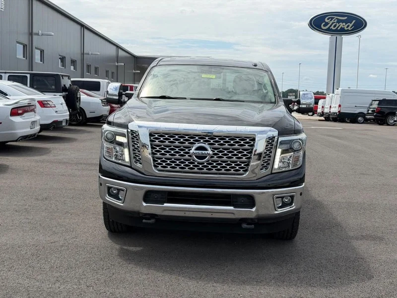 Used 2017 Magnetic Black Nissan SL image 2