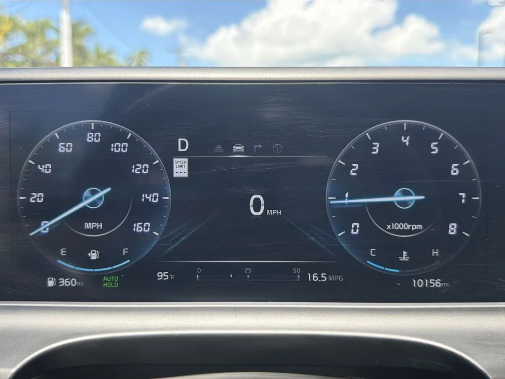 Used 2024 Blue Kia SX image 17