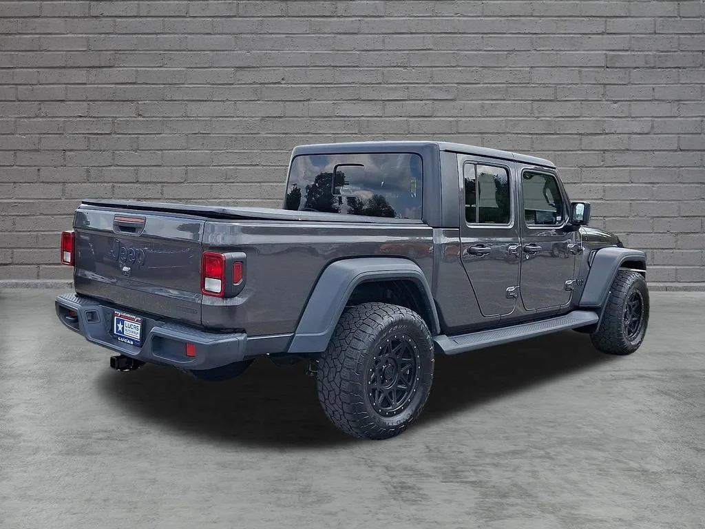 Used 2020 Granite Crystal Metallic Clearcoat Jeep Sport S image 12