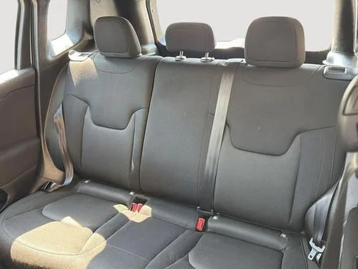 Used 2021 Silver Jeep Sport image 13