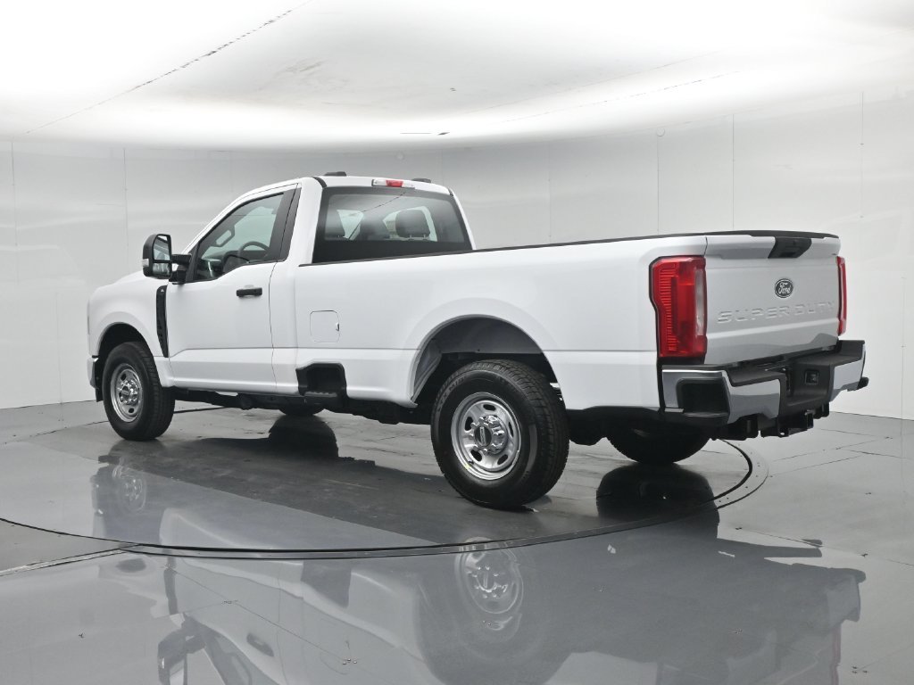 New 2027 Oxford White Ford XL image 6