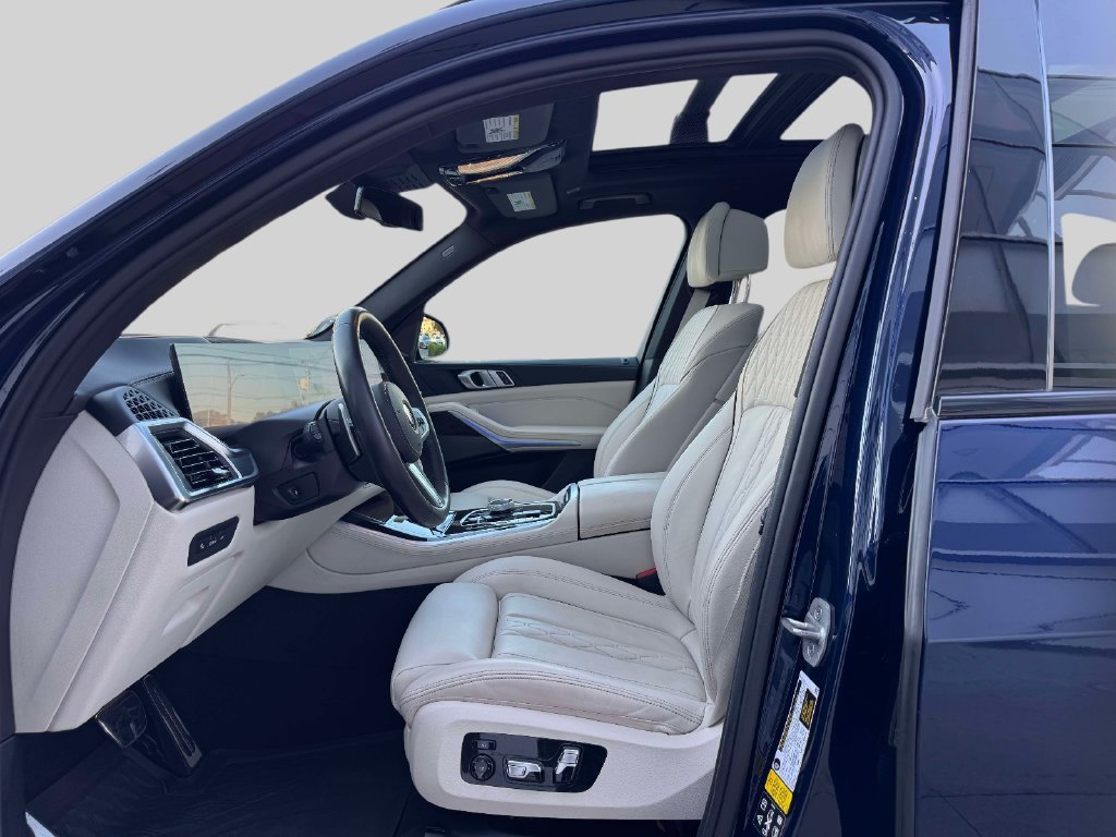 Certified Used 2024 Blue BMW xDrive40i image 17