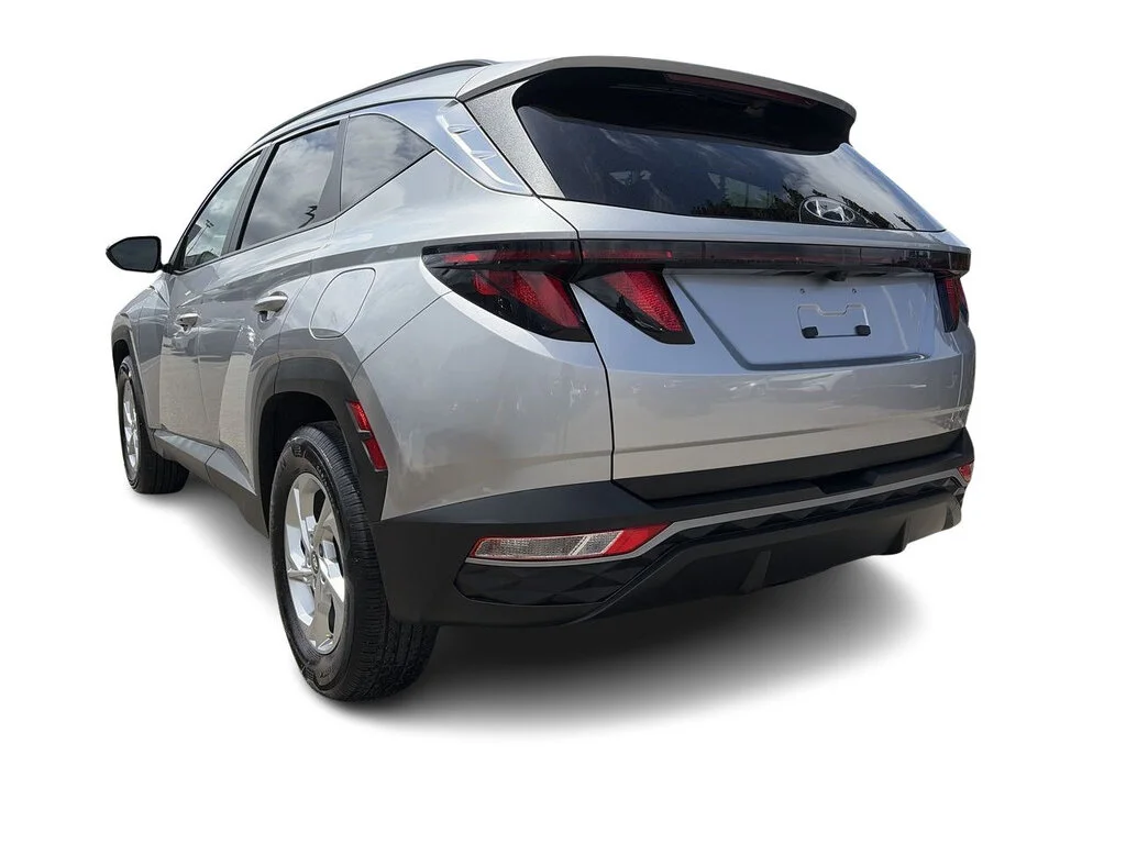 Used 2023 Shimmering Silver Hyundai AWD 2.5L Preferred Dilawri Certified   Local BC image 10