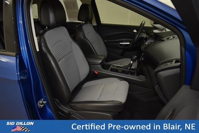 Used 2017 Lightning Blue Metallic Ford SE image 6