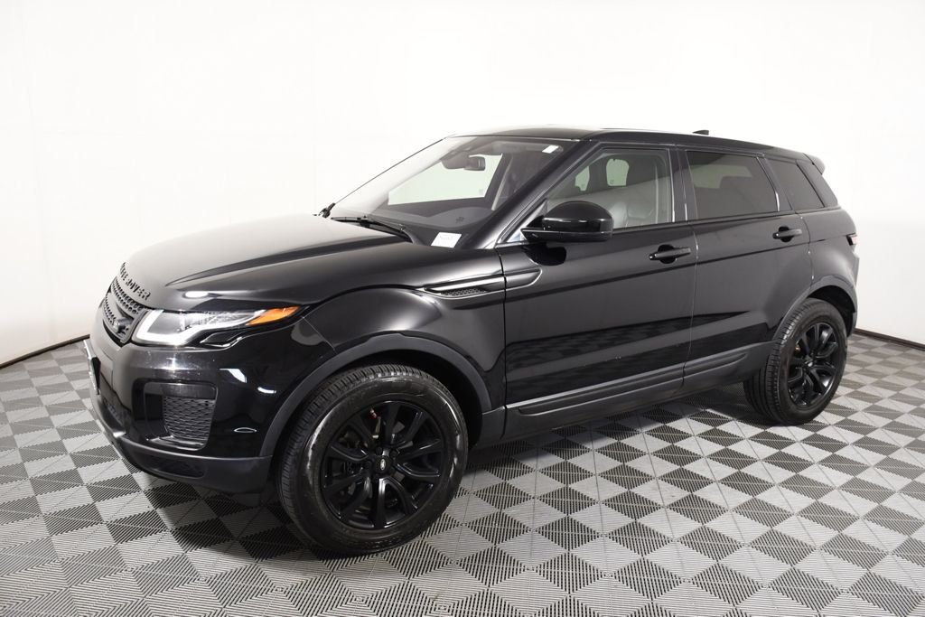 Used 2018 Narvik Black Land Rover SE image 2