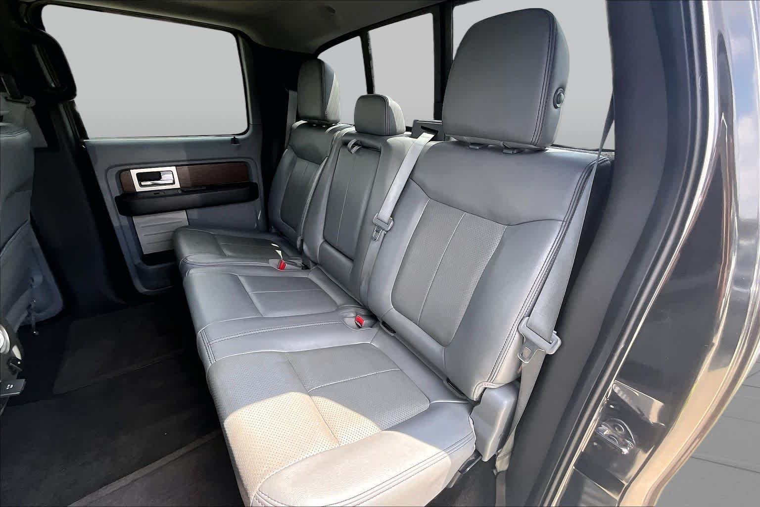 Used 2013 Tuxedo Black Metallic Ford Lariat image 17
