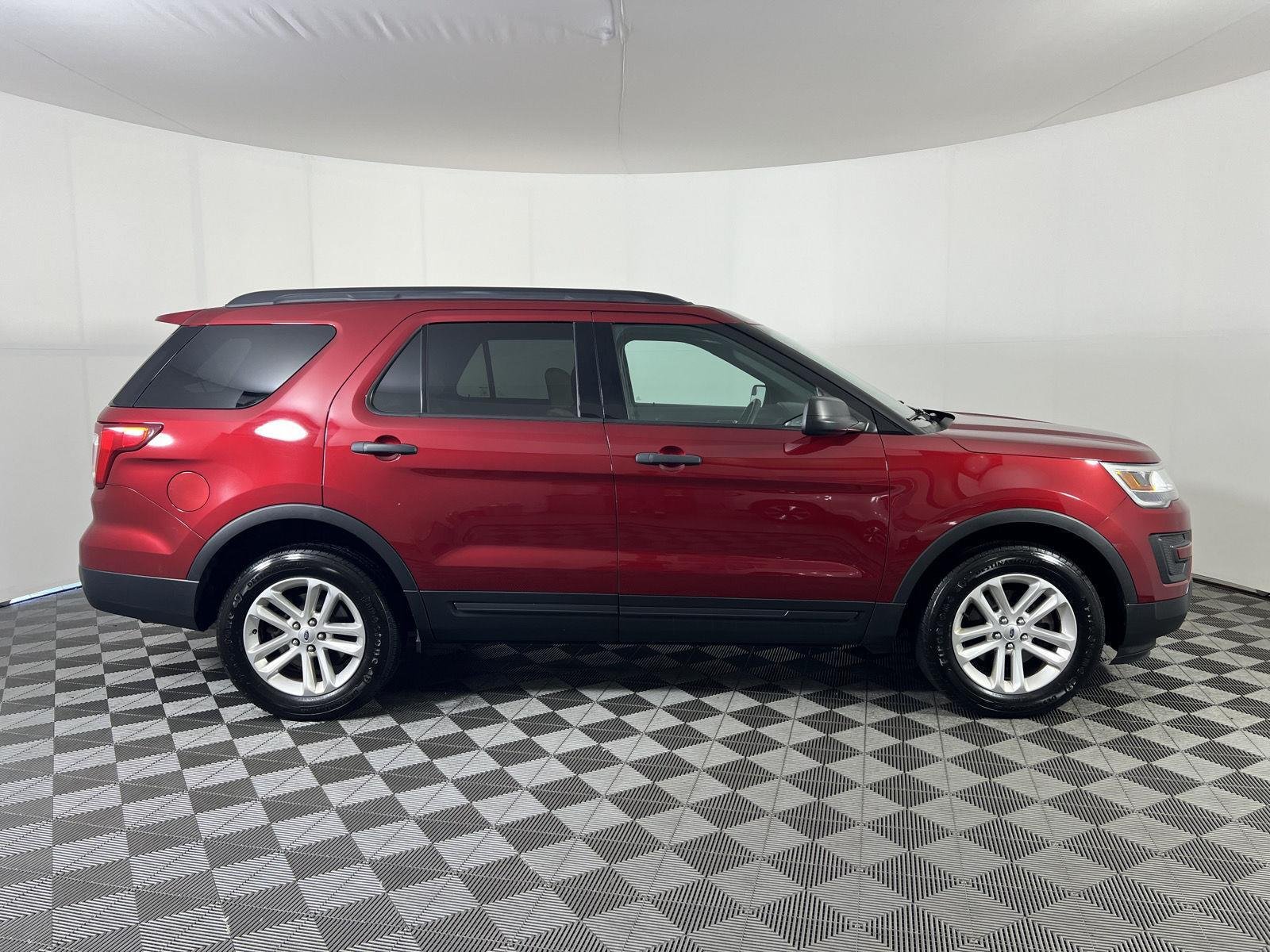 Used 2017 Ruby Red Metallic Ford  image 25
