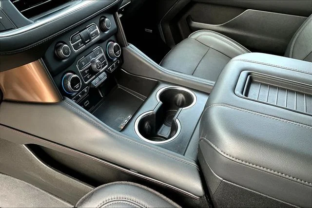 Used 2024 Black Chevrolet High Country image 17