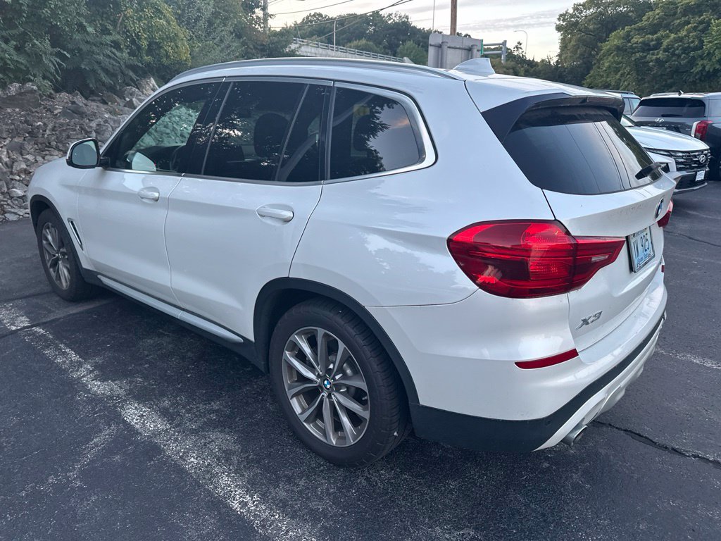 Used 2019 White BMW xDrive30i image 2