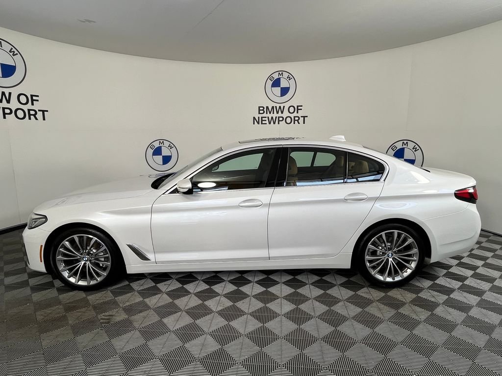 Used 2023 White BMW 530i xDrive image 13