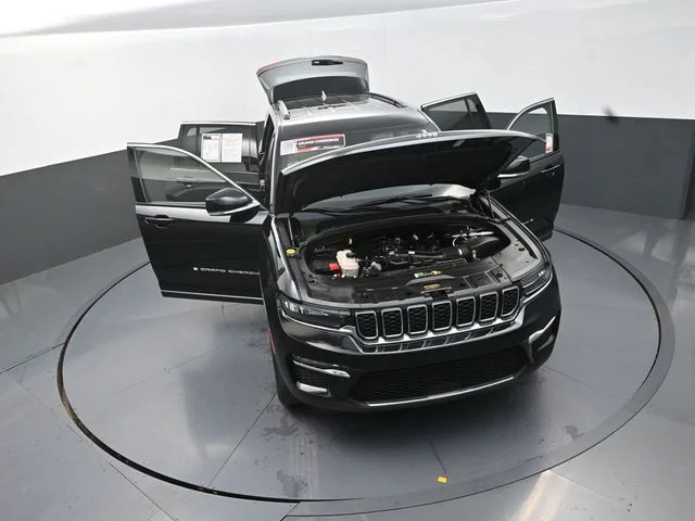 Used 2023 Black Jeep Limited image 30