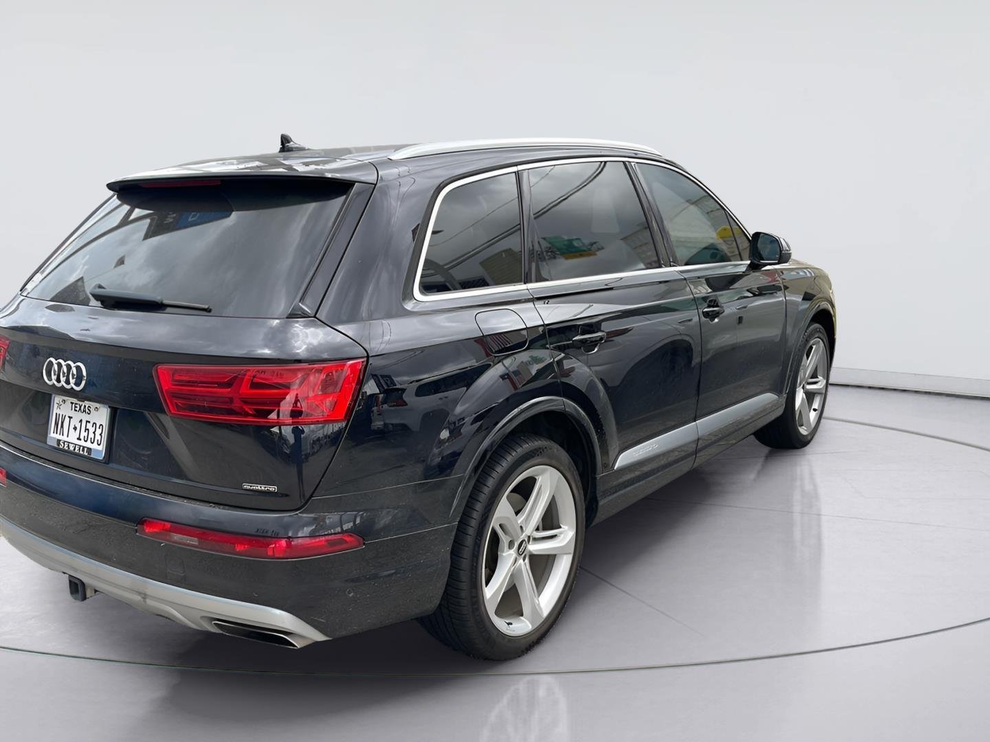 Used 2019 Black Audi 55 Premium image 3