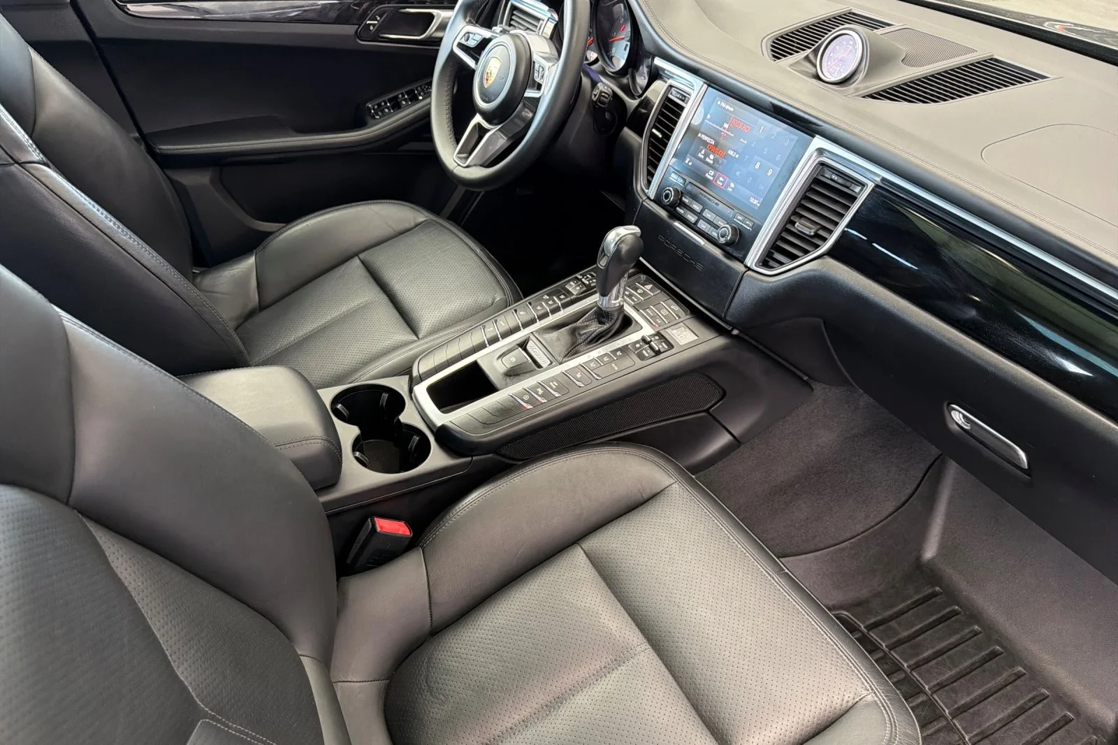 Used 2018 GRAY Porsche S image 15