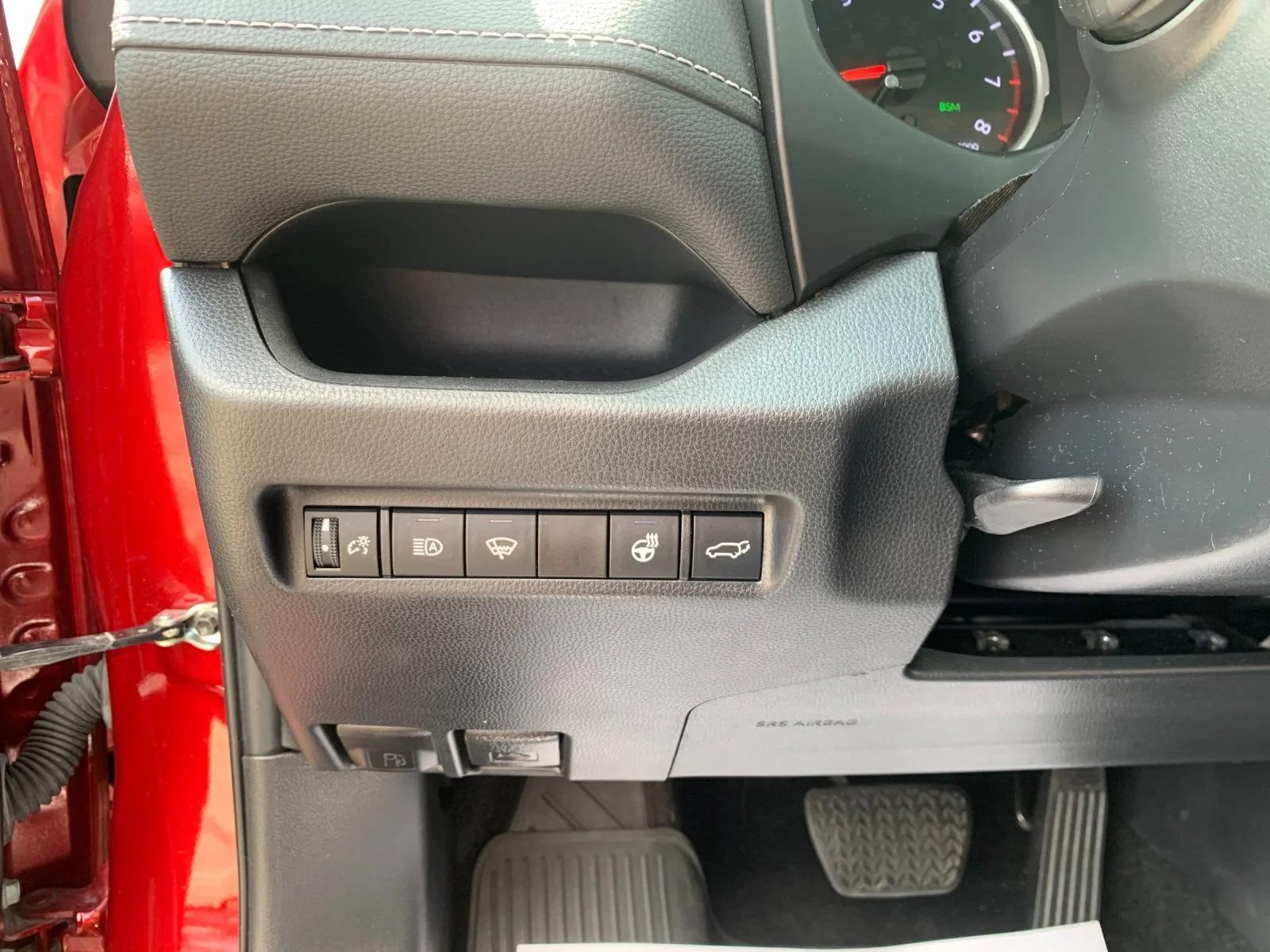 Used 2022 Red Toyota XLE image 30