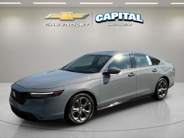 Used 2023 Gray Honda EX-L image 1