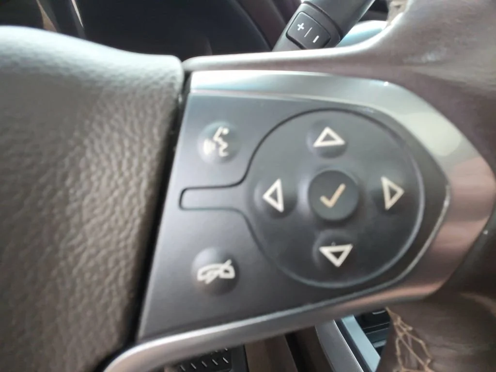 Used 2017 PEPPERDUST METALLIC Chevrolet LTZ image 19