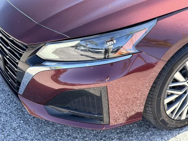 Used 2024 Red Nissan 2.5 SV image 8