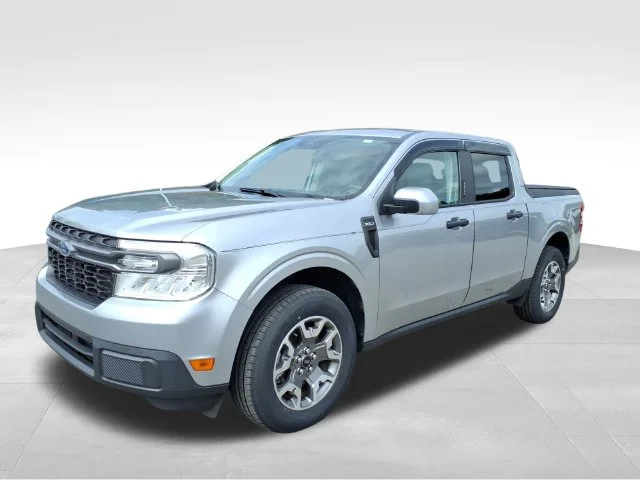 Used 2022 Silver Ford XLT image 2